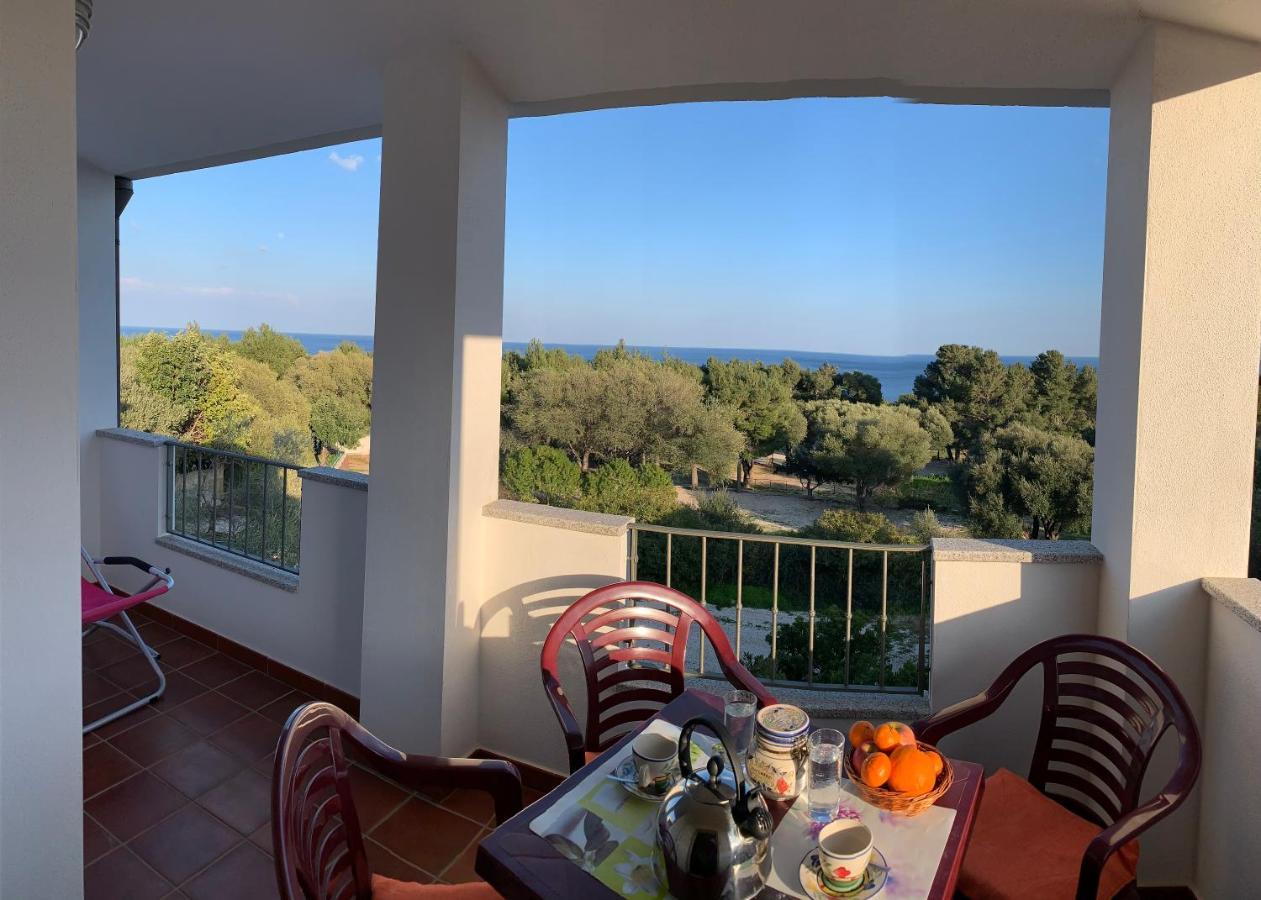 Delfino Apartment Cala Gonone Bagian luar foto
