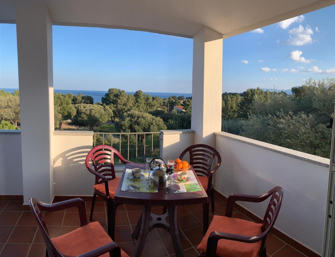 Delfino Apartment Cala Gonone Bagian luar foto